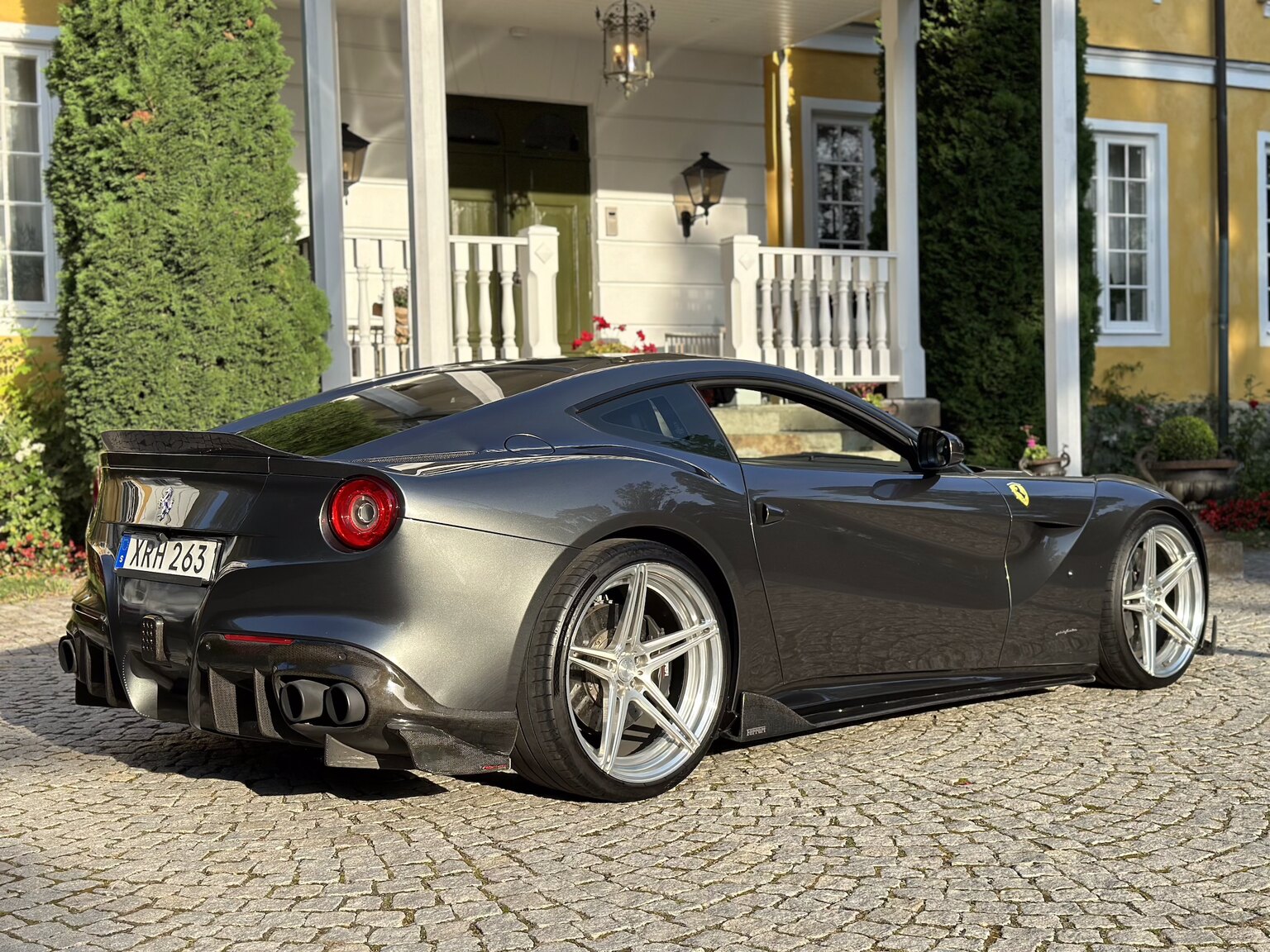 Exterior image of 2013 Ferrari F12 Berlinetta