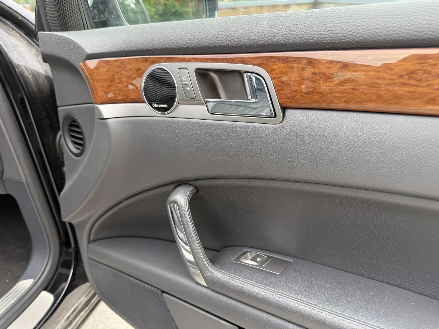 Interiörbild 2013 Volkswagen Phaeton 3.0 TDI (73)