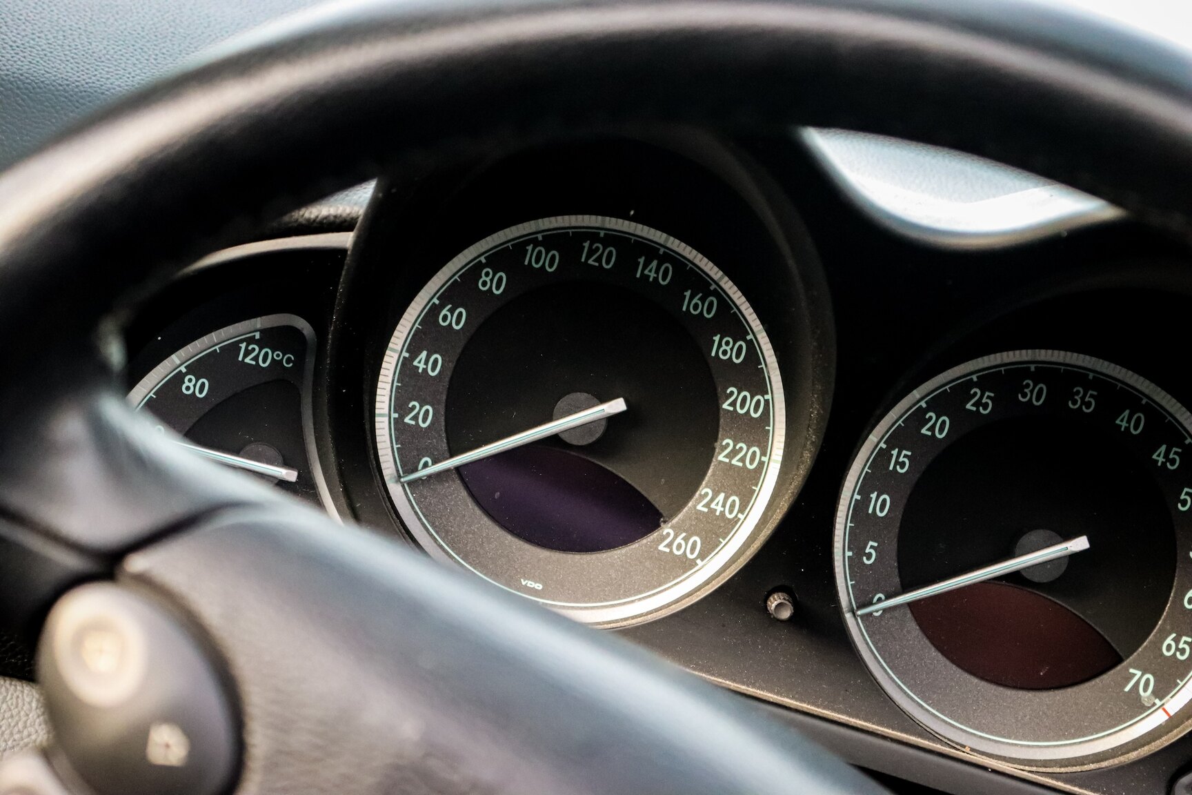 Interior image of 2006 Mercedes-Benz SL 500