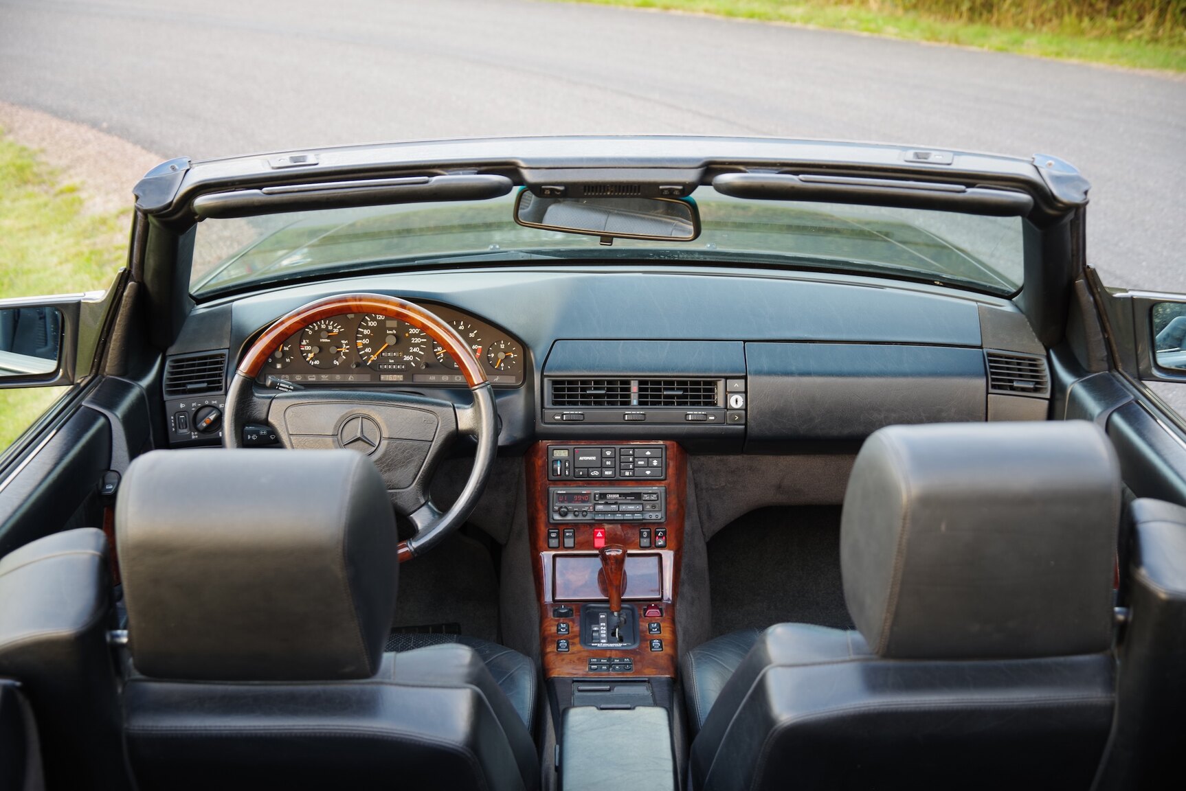 Interiörbild 1992 Mercedes-Benz 300 SL-24