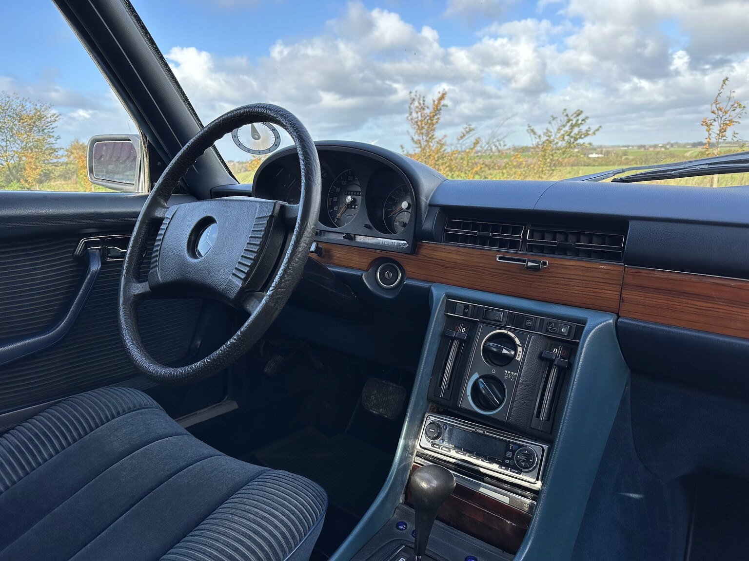 Interior image of 1975 Mercedes-Benz 450 SEL 6.9 Bepansrad 