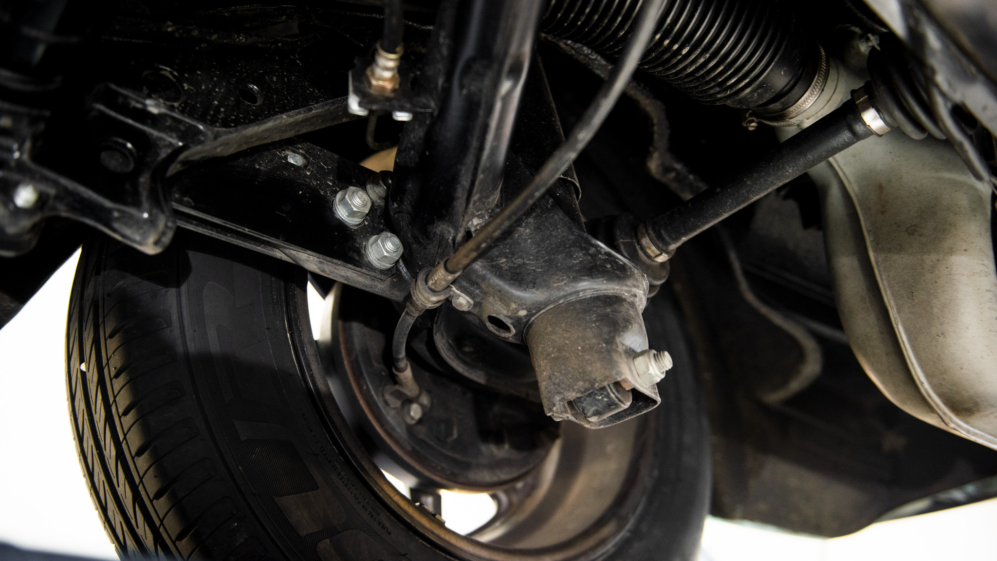 Image of 1969 Volkswagen Karmann Ghia (12) mechanics