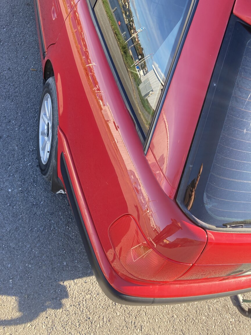 Exteriörbild på 1992 Audi 100 Avant 2.3E Quattro