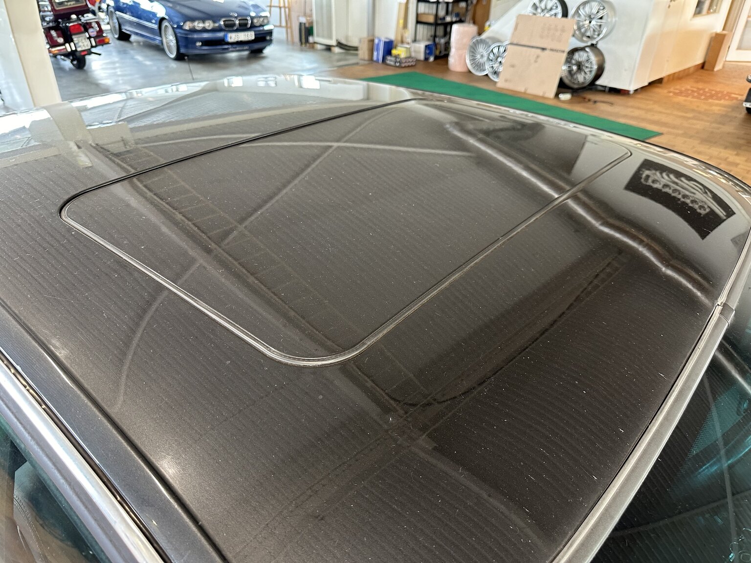 Exterior image of 1991 ALPINA BMW ALPINA B10 BI-TURBO