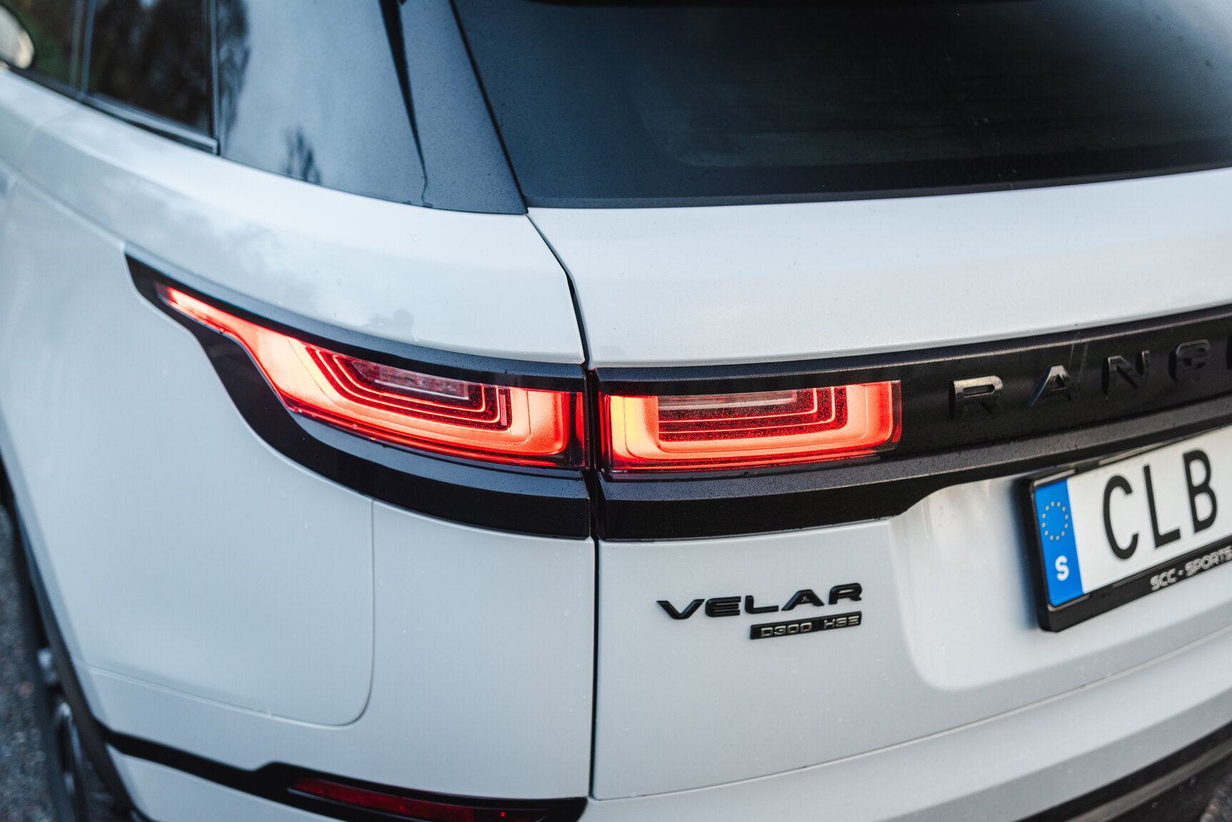 Exterior image of 2018 Range Rover Velar D300 AWD HSE