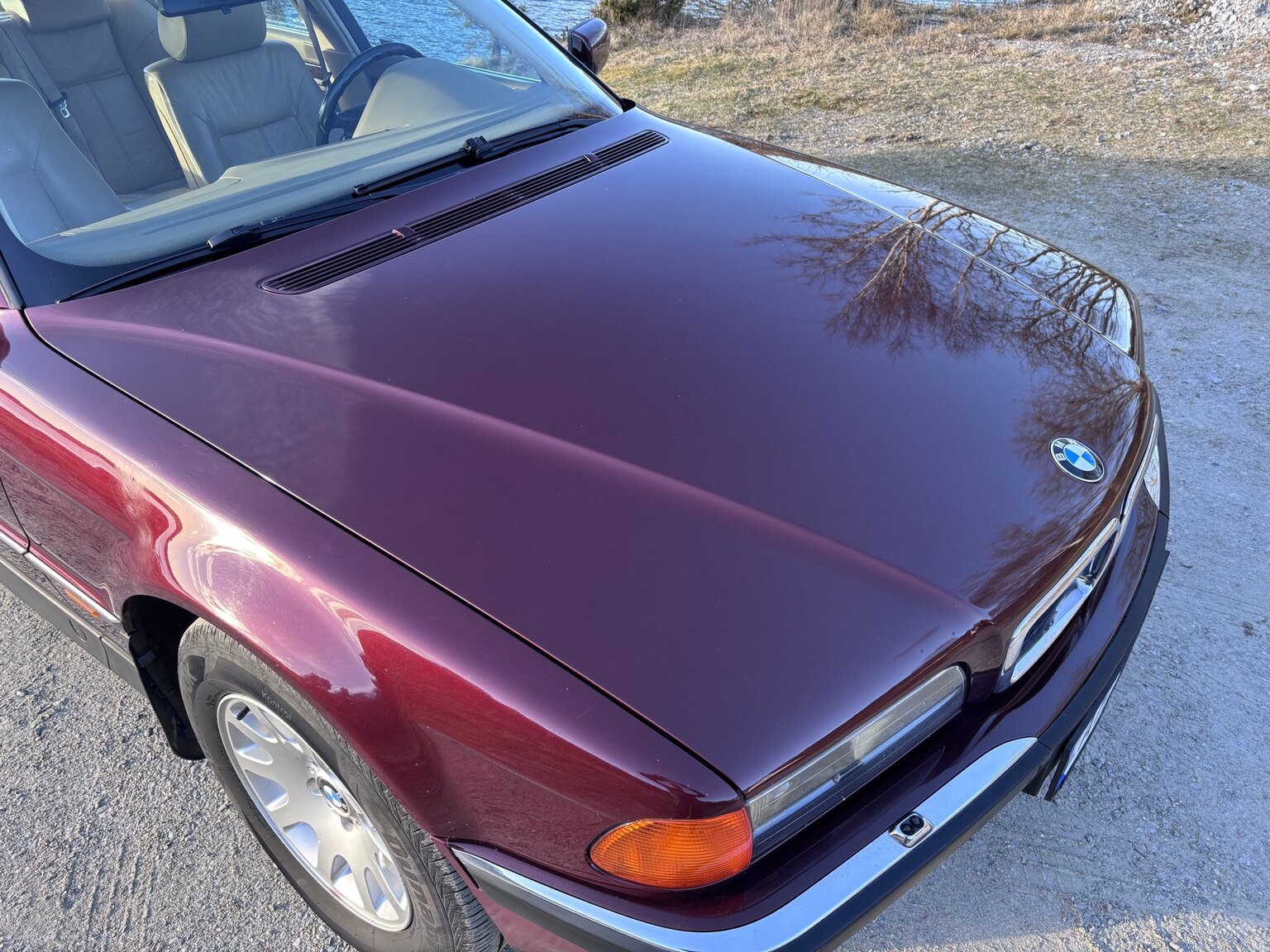 Exterior image of 1996 BMW 728iA