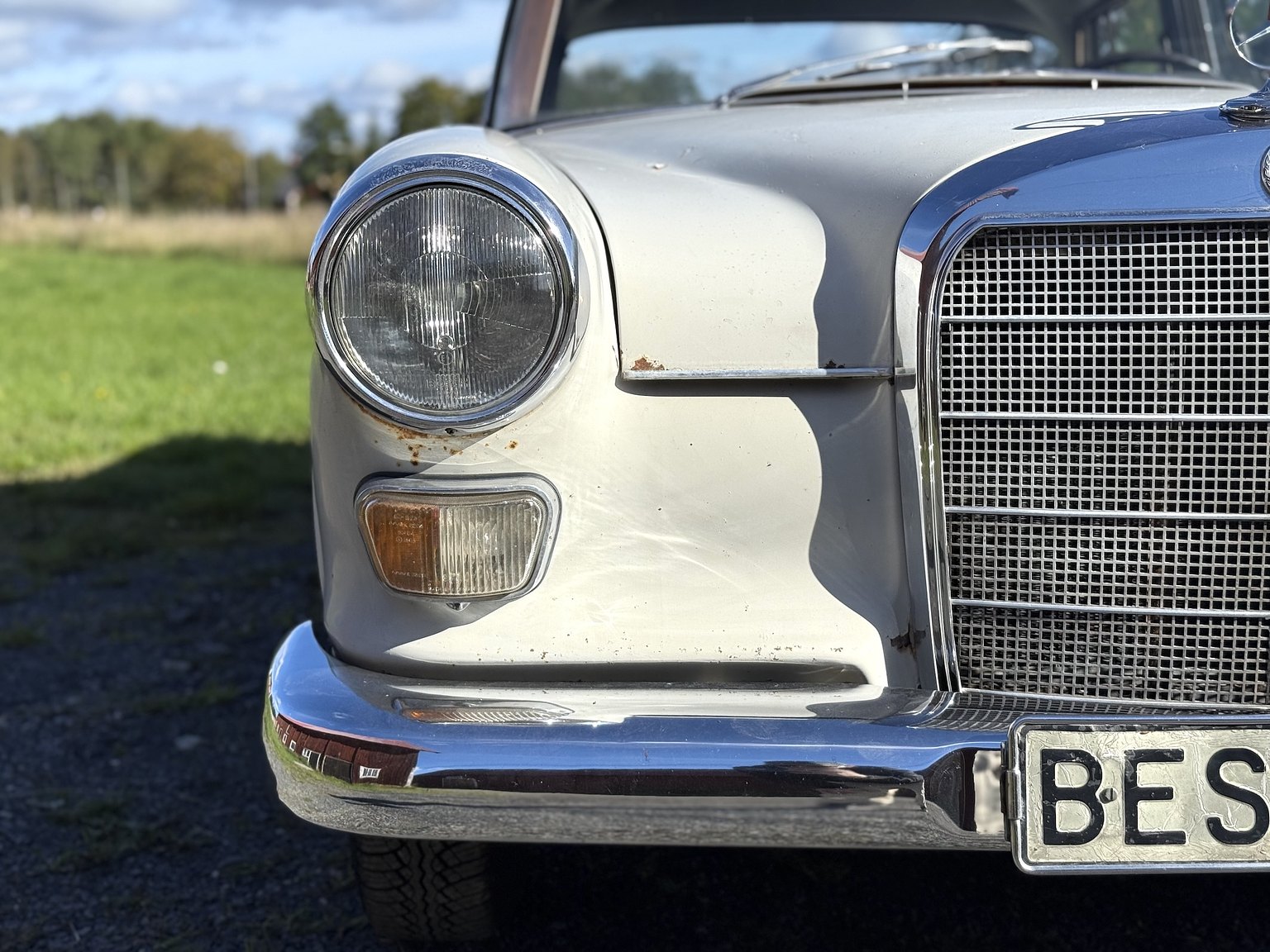 Exteriörbild på 1967 Mercedes-Benz 200