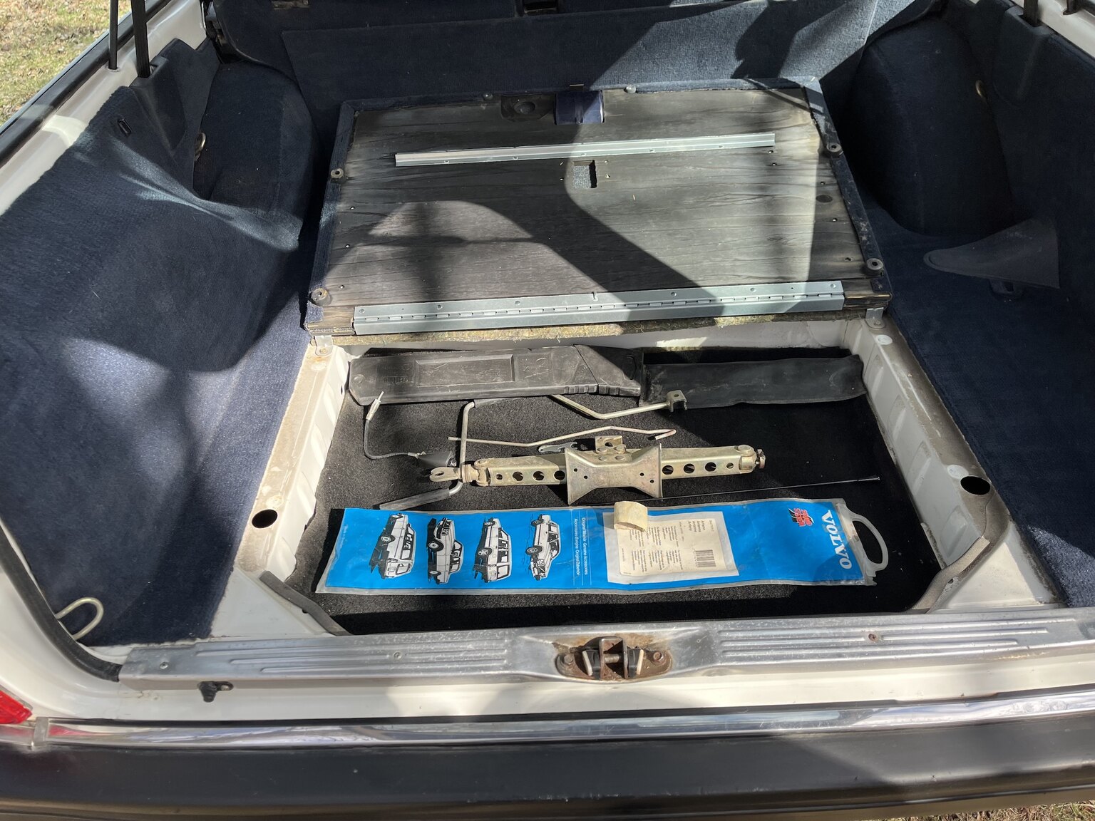 Interior image of 1993 Volvo 245 GL