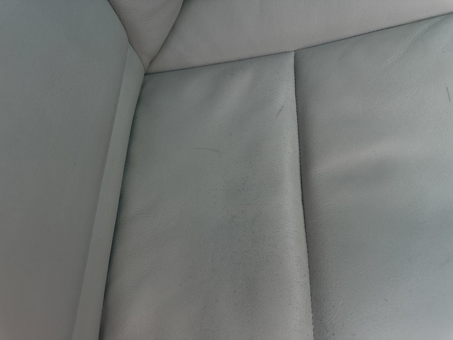 Interior image of 2006 BMW E60 M5