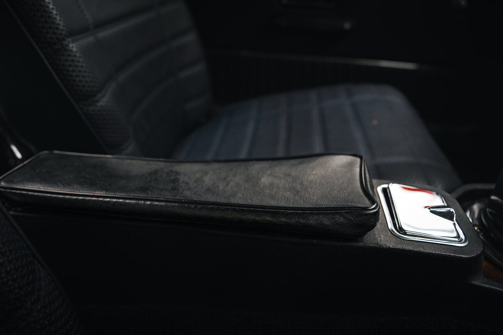 Interior image of 1973 MG MGB Roadster (63)
