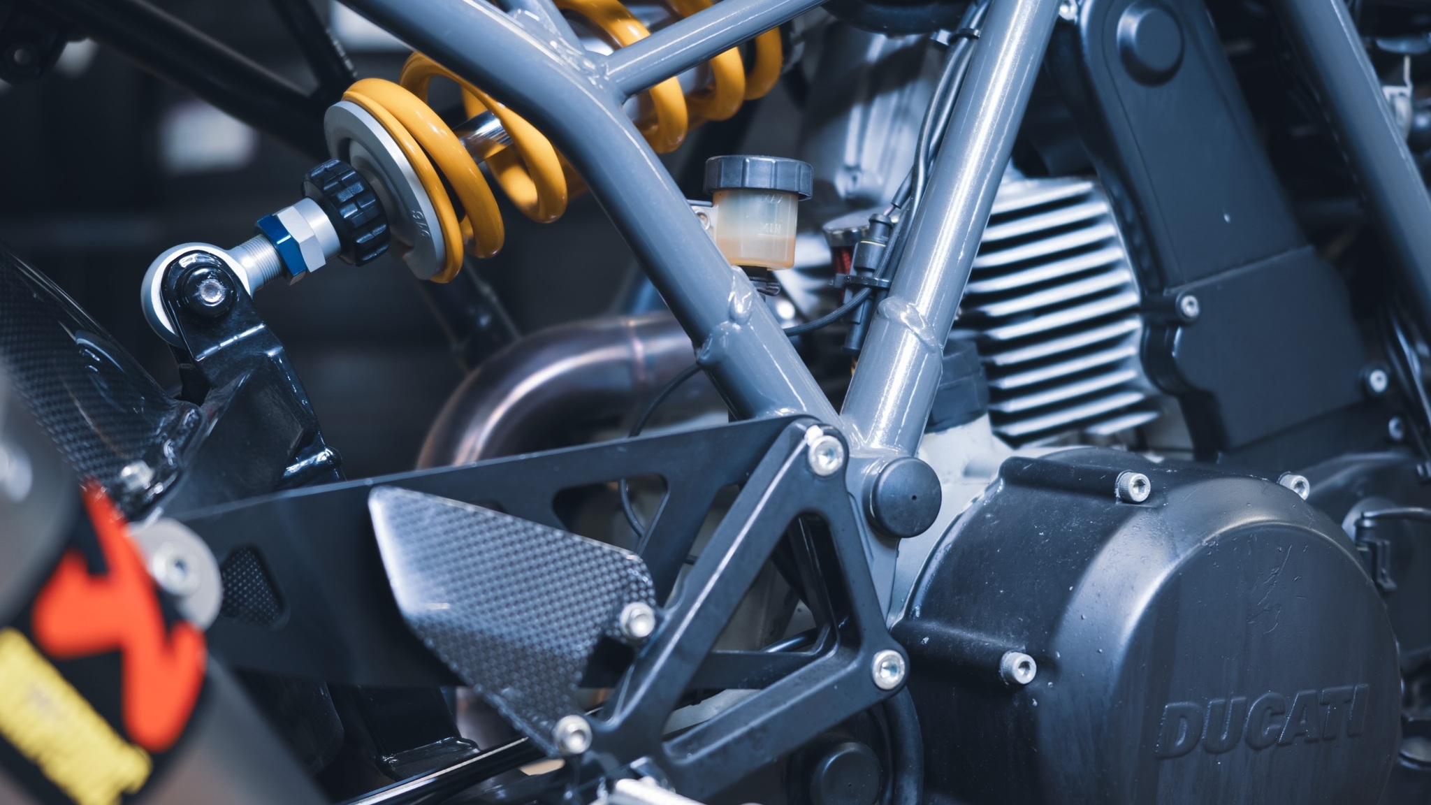 Exteriörbild på 2001 Ducati 750SS ie