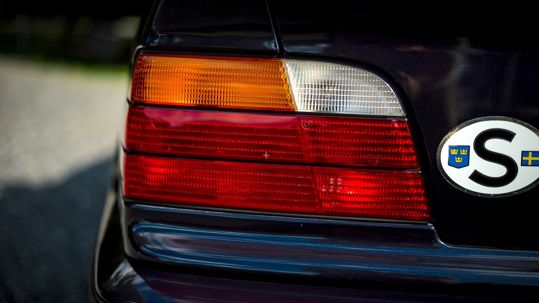 Exterior image of 1997 BMW 328i Coupé Automatisk
