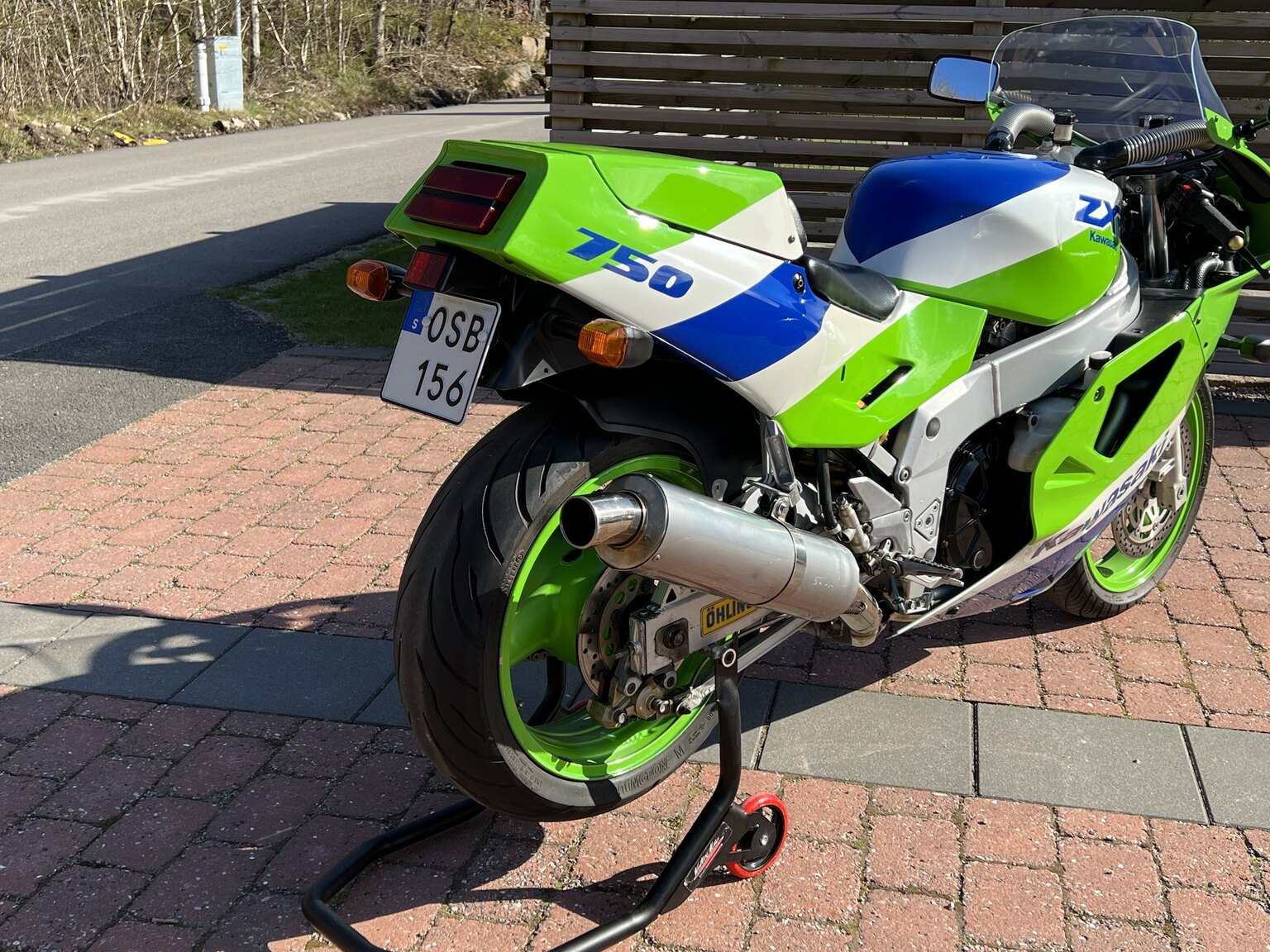 Exterior image of 1989 Kawasaki ZXR 750 H1 (19)