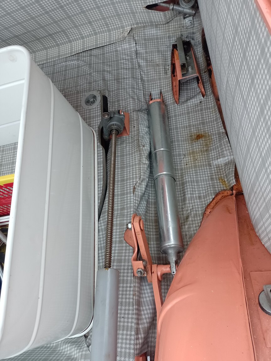 Interior image of 1957 Ford Fairlane 500 Skyliner Retract