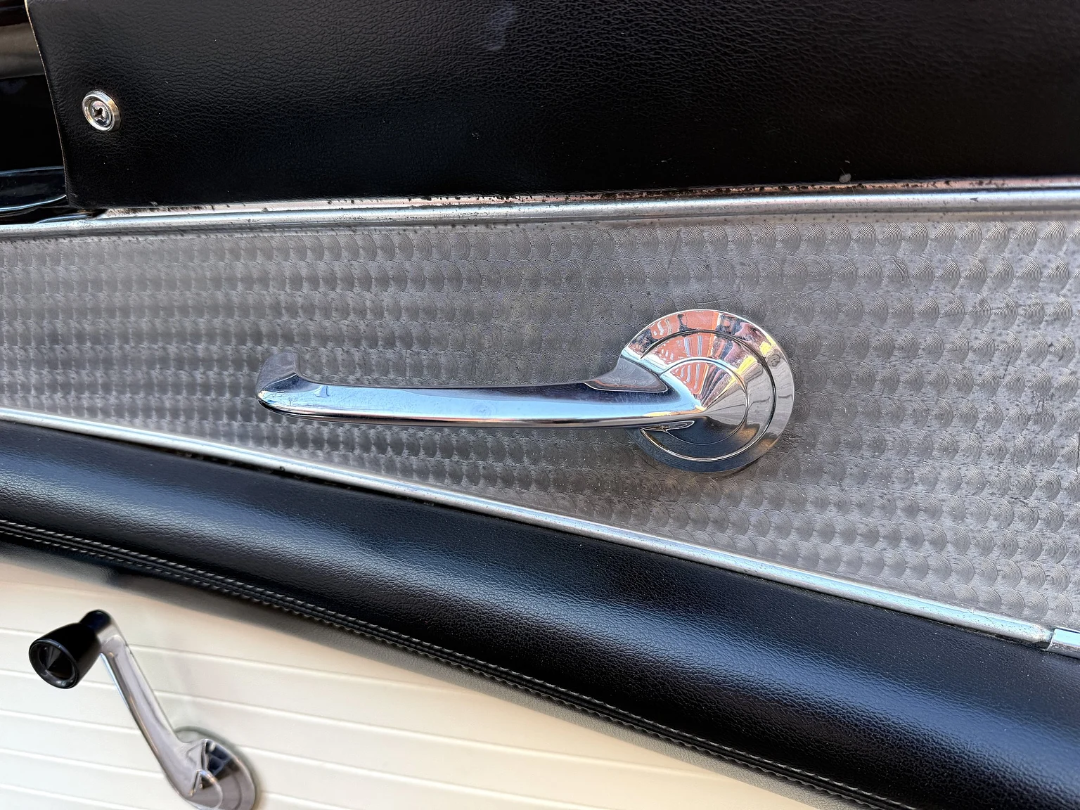 Innenraumfoto von 1955 Ford Thunderbird (41)