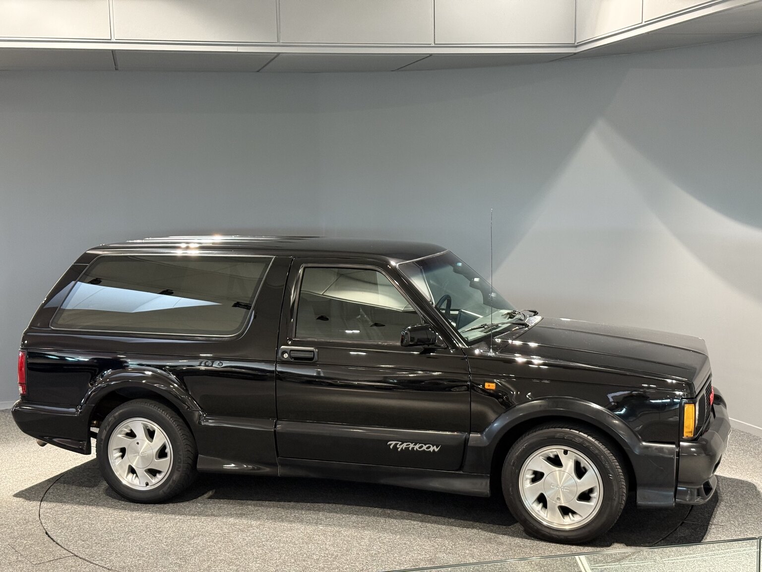 Exterior image of 1992 GMC Typhoon 