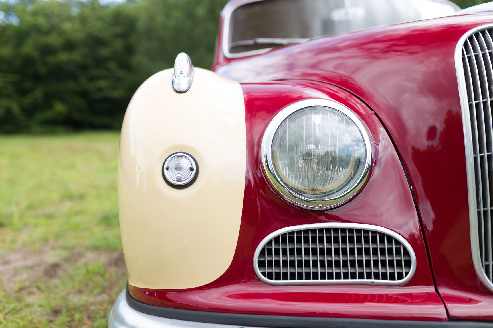 Exterior image of 1955 BMW 501 A Deluxe V8