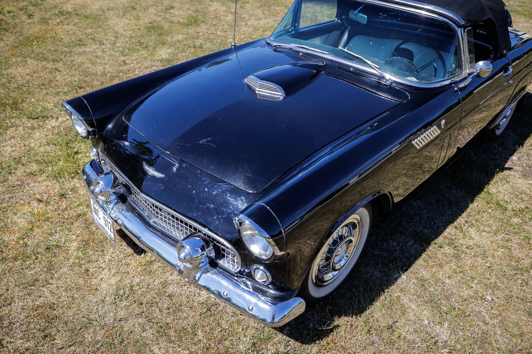 Exterior image of 1956 Ford Thunderbird