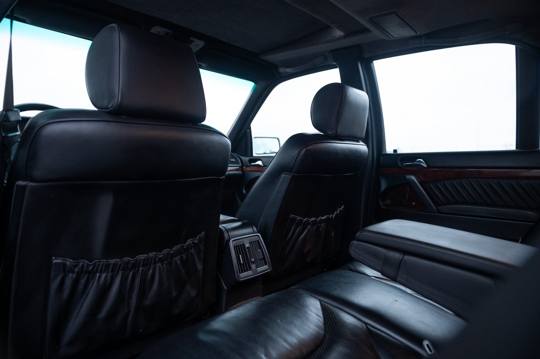 Interior image of 1992 Mercedes-Benz 500 SE