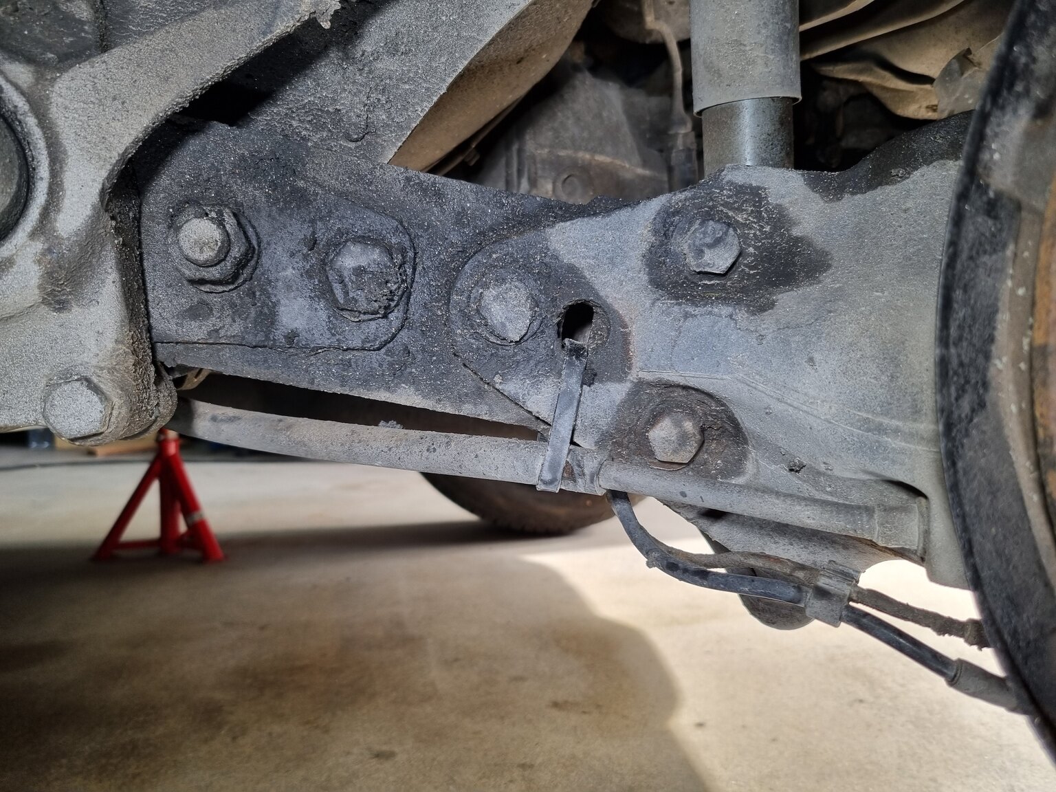 Image of 1985 Porsche 944 "NO RESERVE AUCTION" mechanics