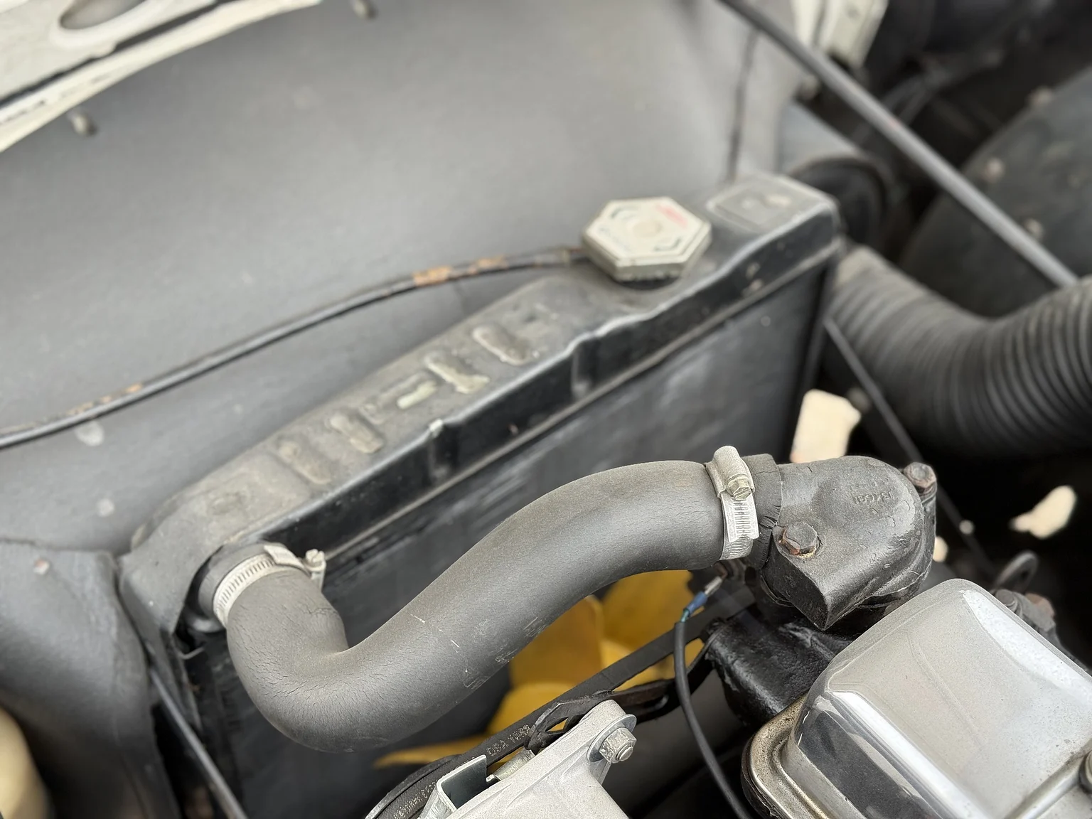 Image of 1970 Triumph TR6 Hardtop  (11) mechanics