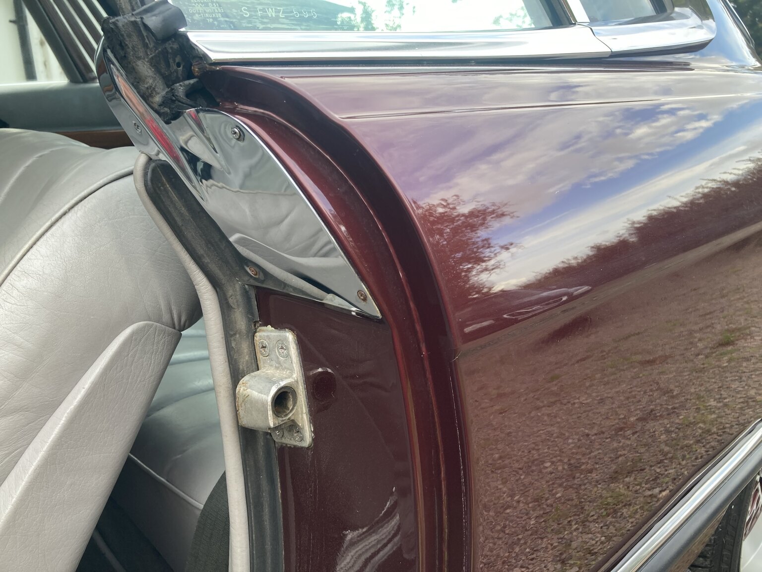 Interior image of 1973 Mercedes-Benz 450 SLC (35)