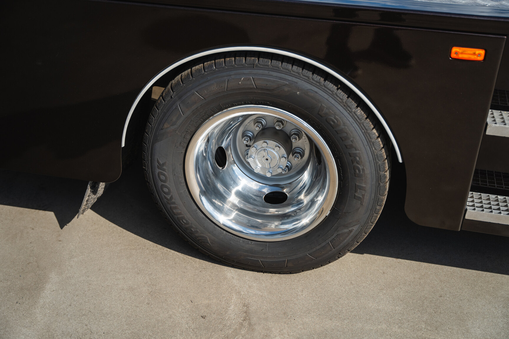 Exterior image of 1948 Chevrolet COE Loadmaster