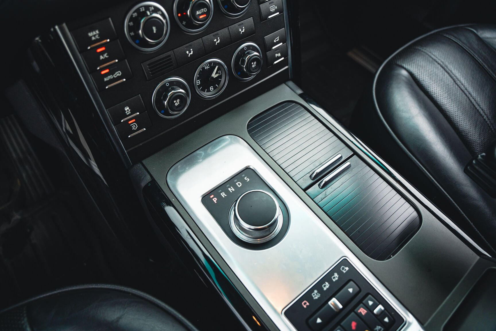 Innenraumfoto von 2012 Range Rover TDV8 Vouge