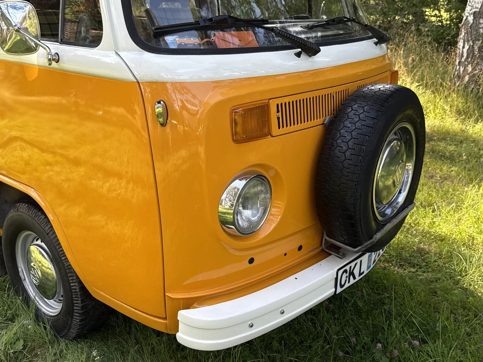 Aussenfoto 1975 Volkswagen Transporter Campervan (22)