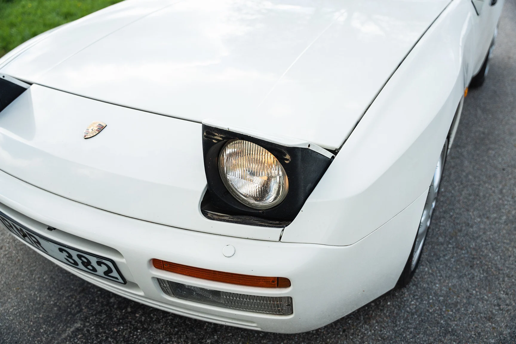 Exterior image of 1990 Porsche 944 S2 Cabriolet  (27)