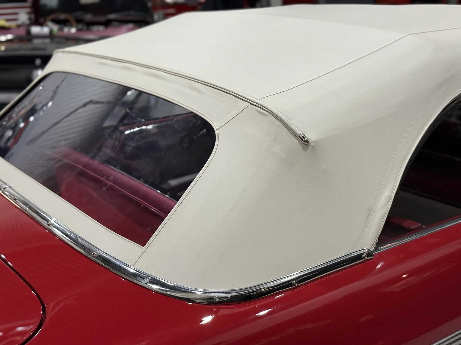 Aussenfoto 1956 Ford Fairlane Sunliner V8 5.1 (76)