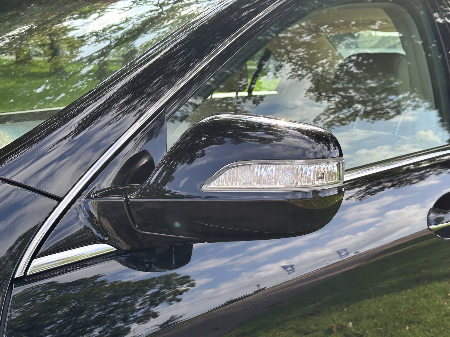 Exteriörbild på 2007 Honda Legend (13)