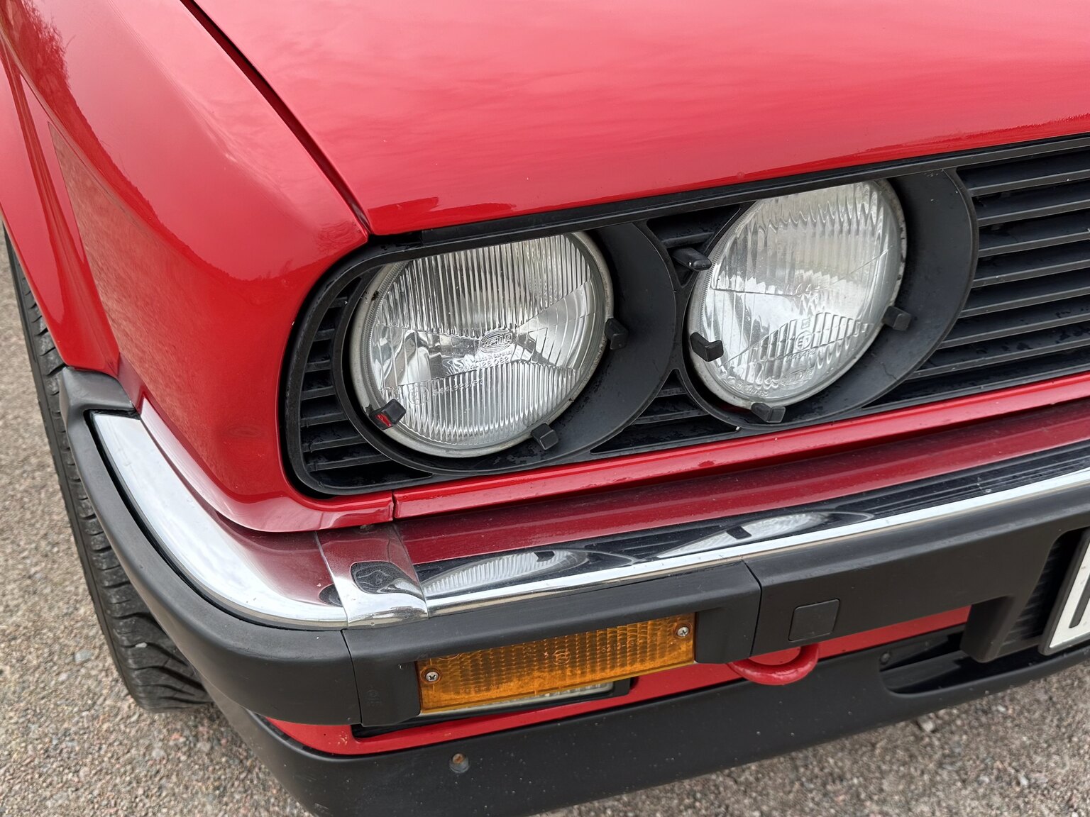 Aussenfoto 1987 BMW 325i Convertible (49)