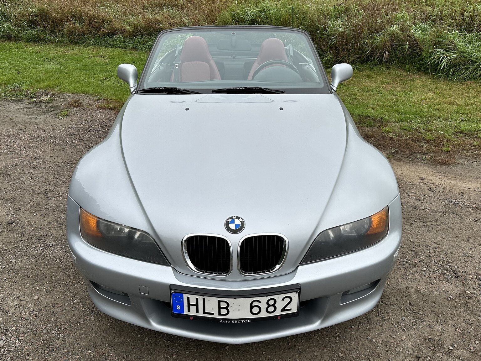 Exterior image of 1997 BMW Z3 2.8 Roadster