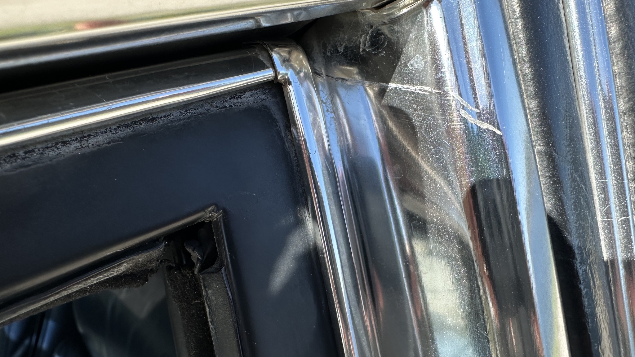Exterior image of 1988 Lincoln Town Car