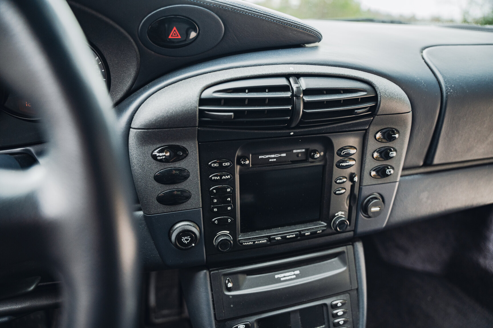 Interior image of 1999 Porsche 911 Carrera 4