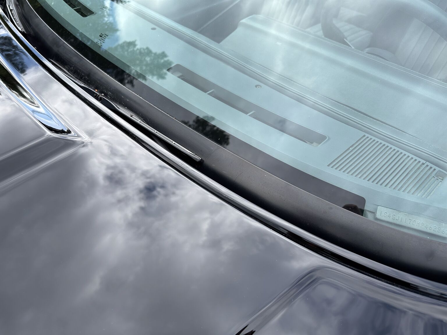 Exterior image of 1987 Buick Grand National "GNX" (30)