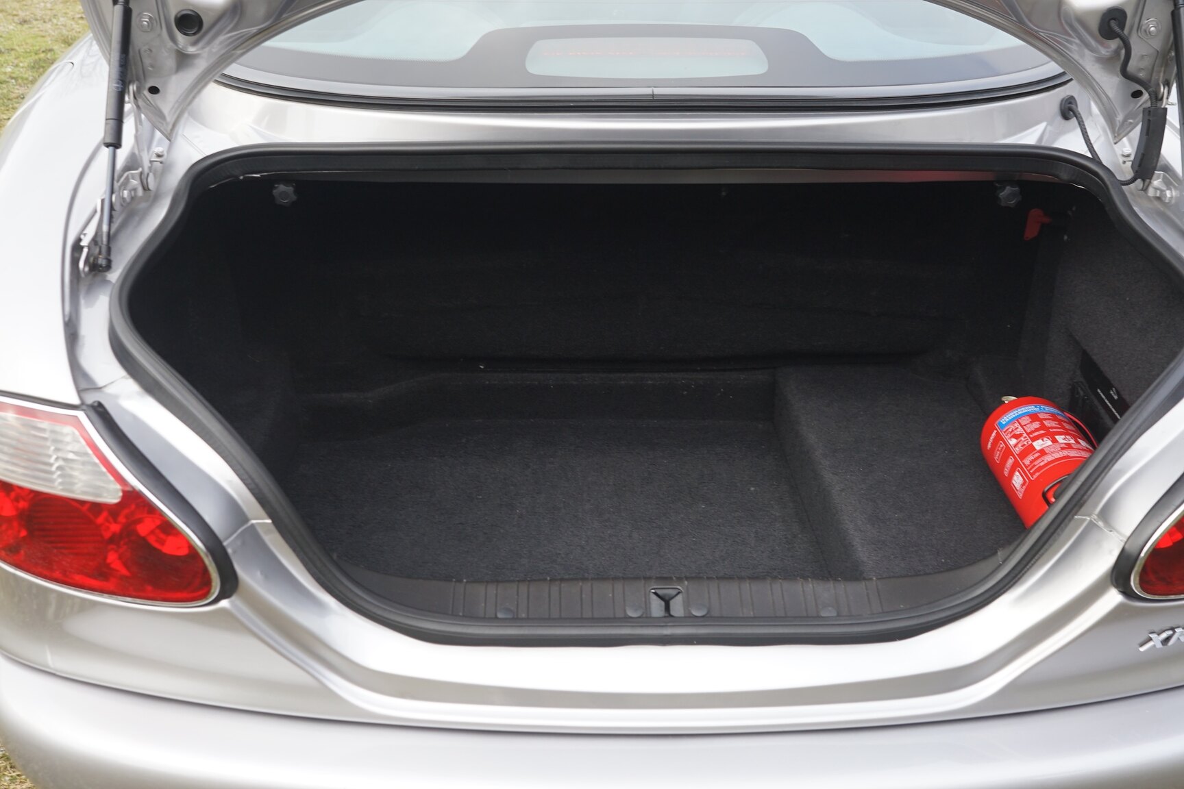 Interior image of 2001 Jaguar XKR Silverstone