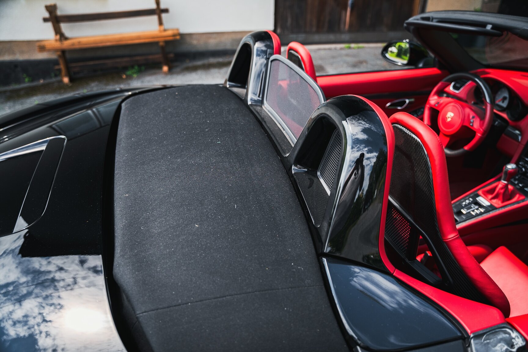 Exterior image of 2013 Porsche Boxster S (48)