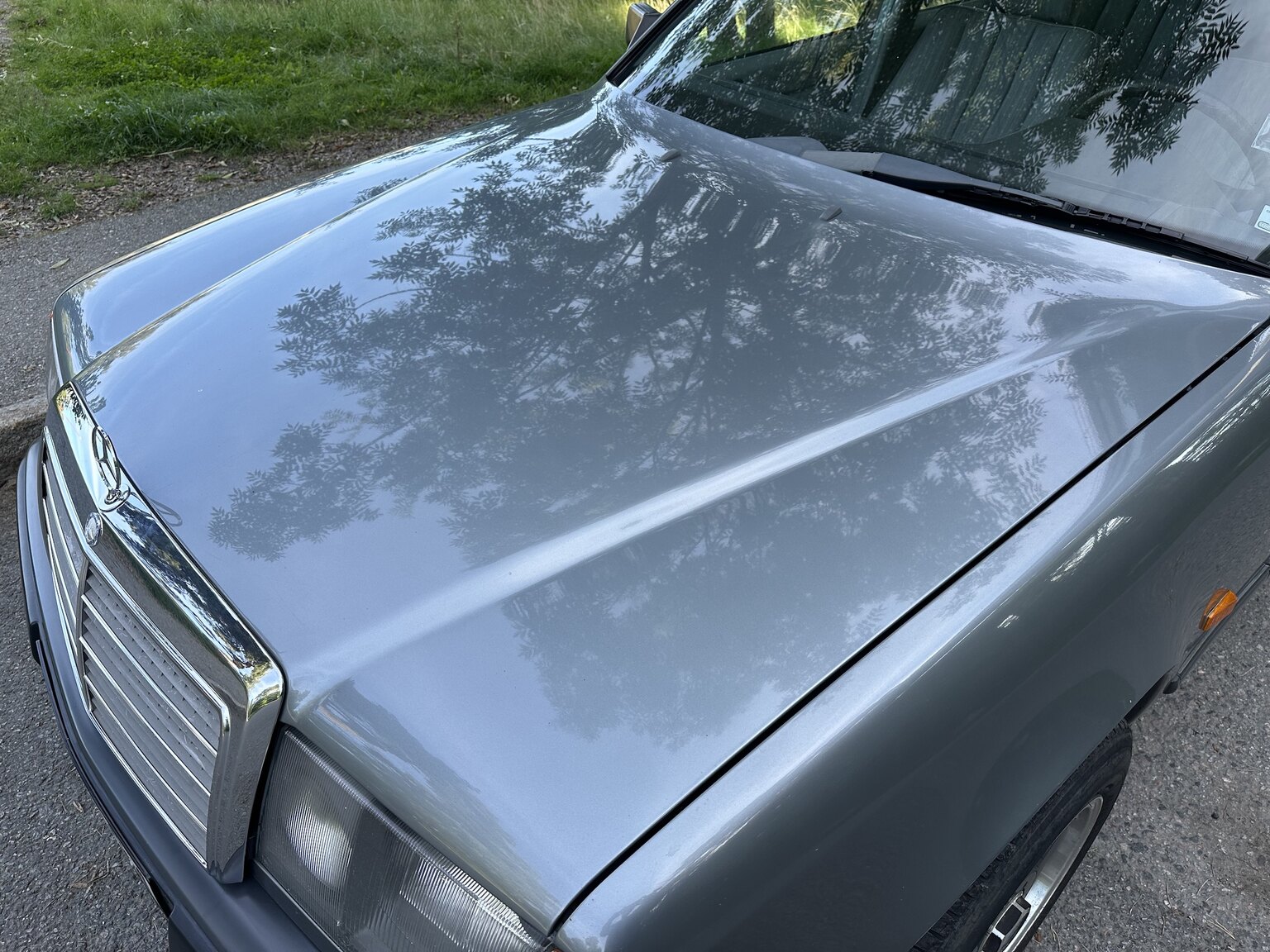 Exteriörbild på 1989 Mercedes-Benz 230E