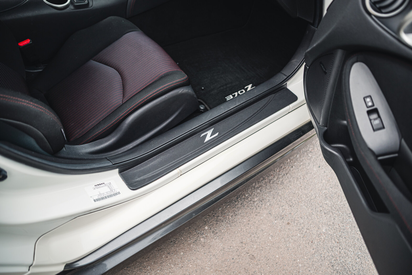 Interior image of 2014 Nissan 370Z Nismo