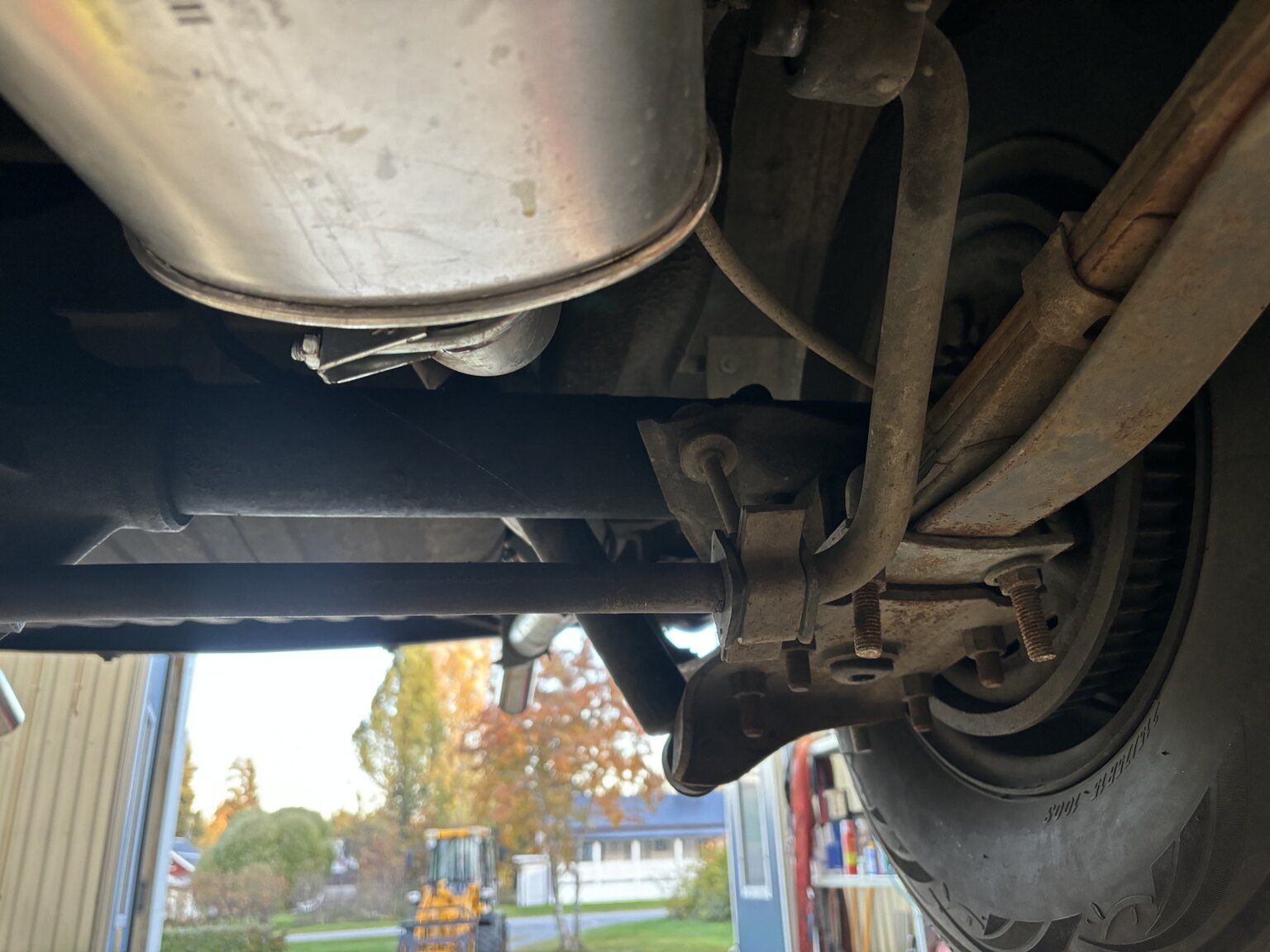 Image of 1976 Chrysler Cordoba mechanics