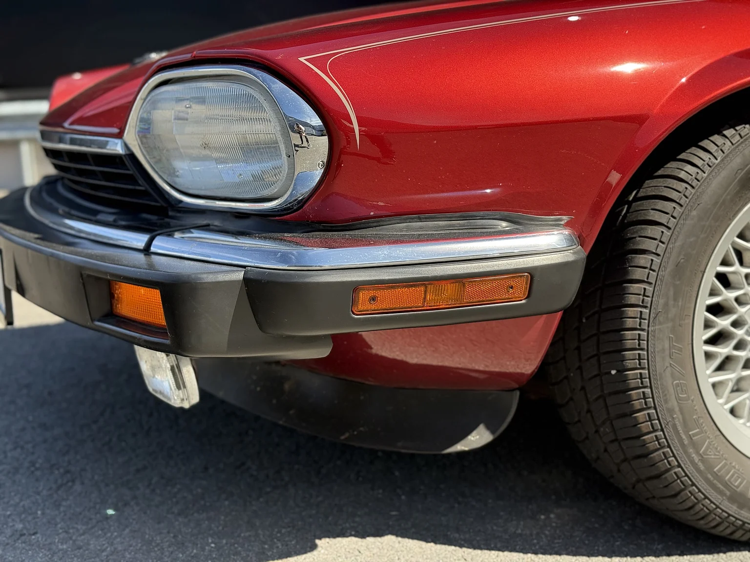 Exterior image of 1993 Jaguar XjS Cabriolet (52)