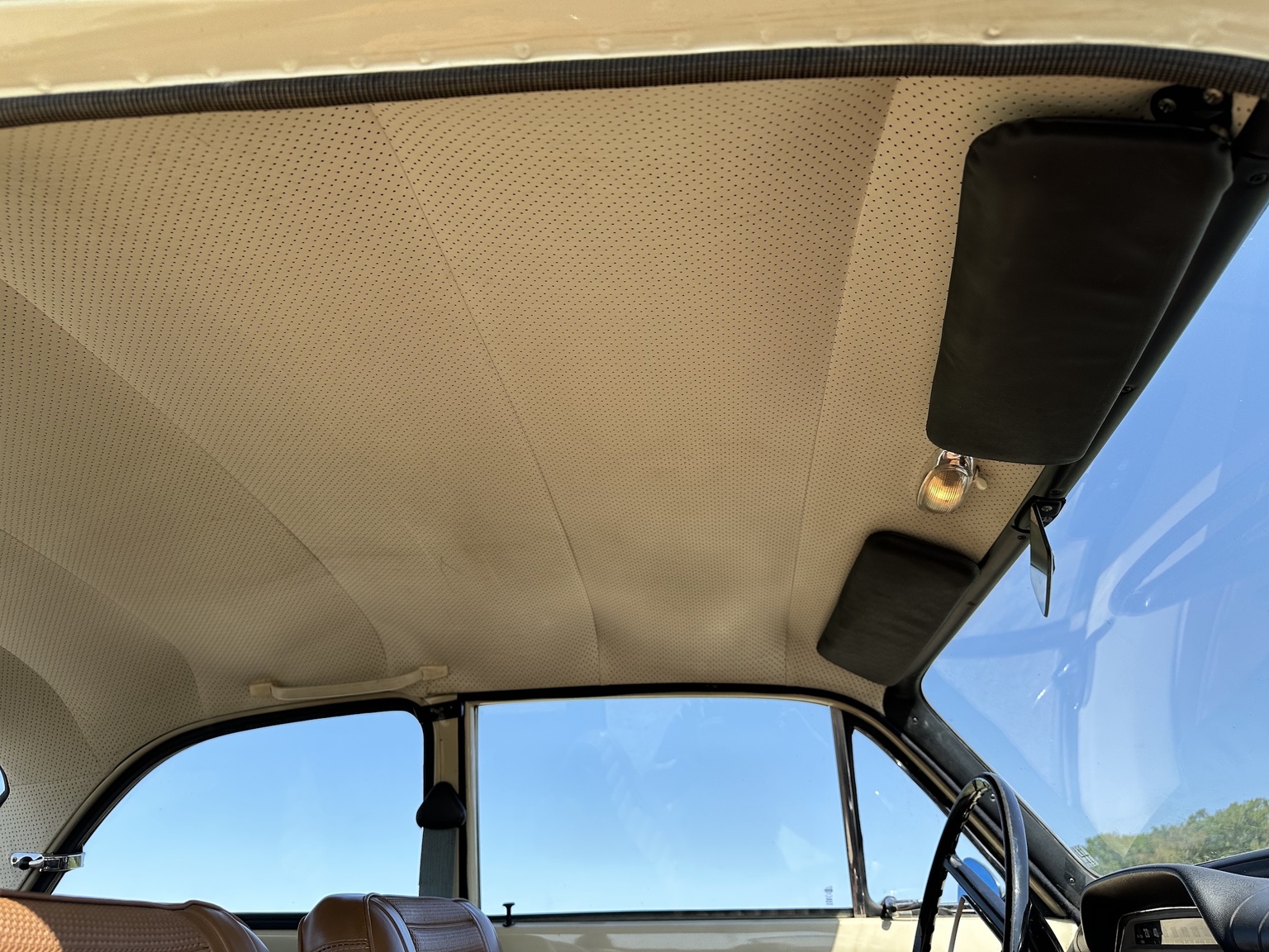 Interior image of 1968 Volvo Amazon 121