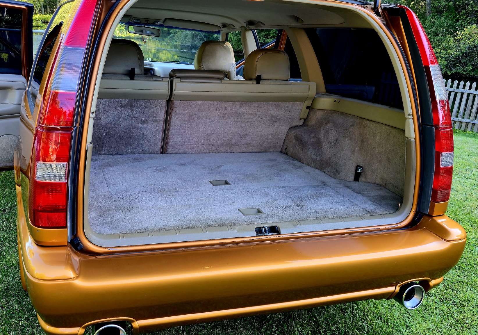 Interior image of 1998 Volvo V70 R 2.3 T Automatisk