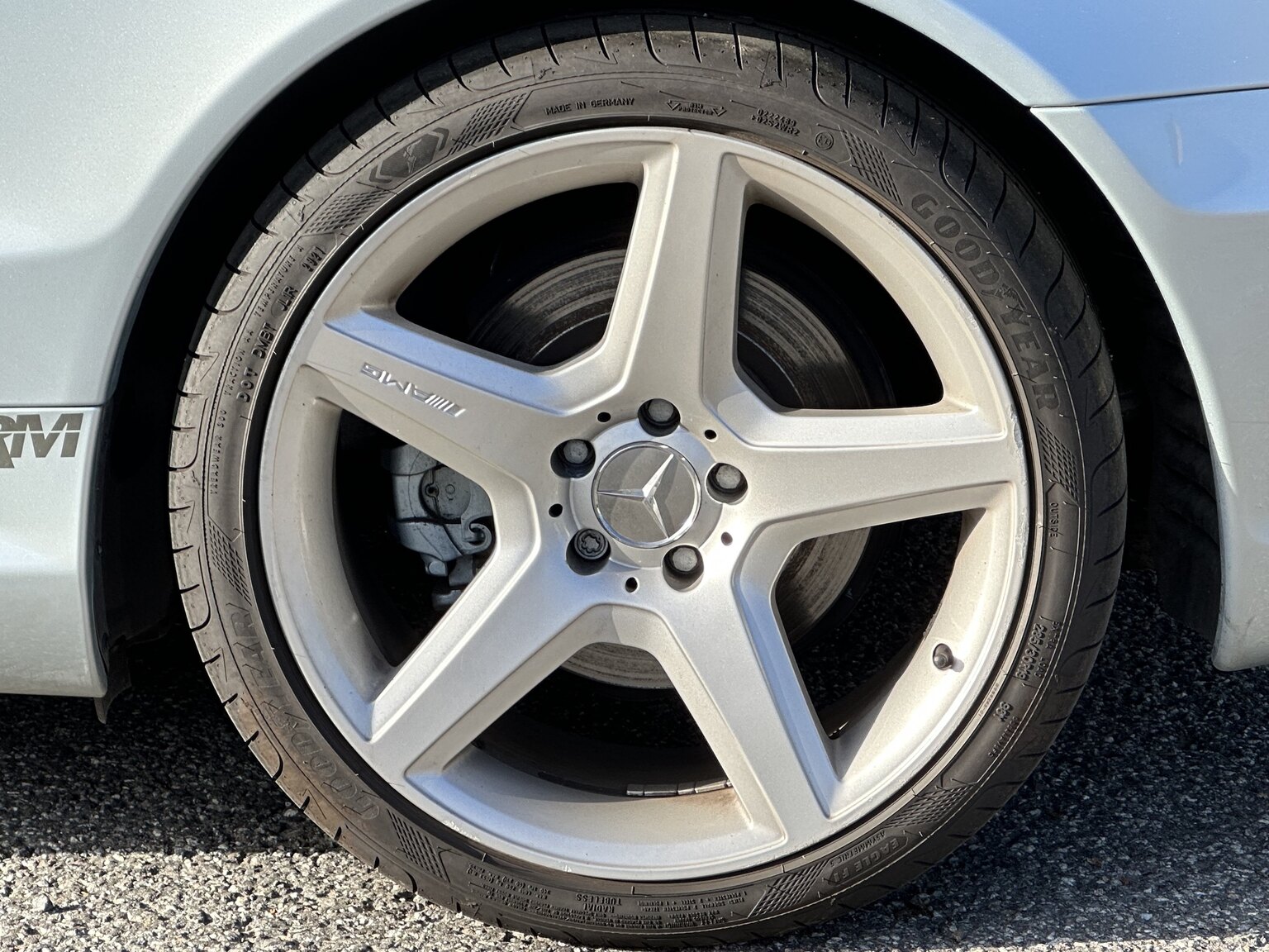Exteriörbild på 2007 Mercedes-Benz SL500 AMG