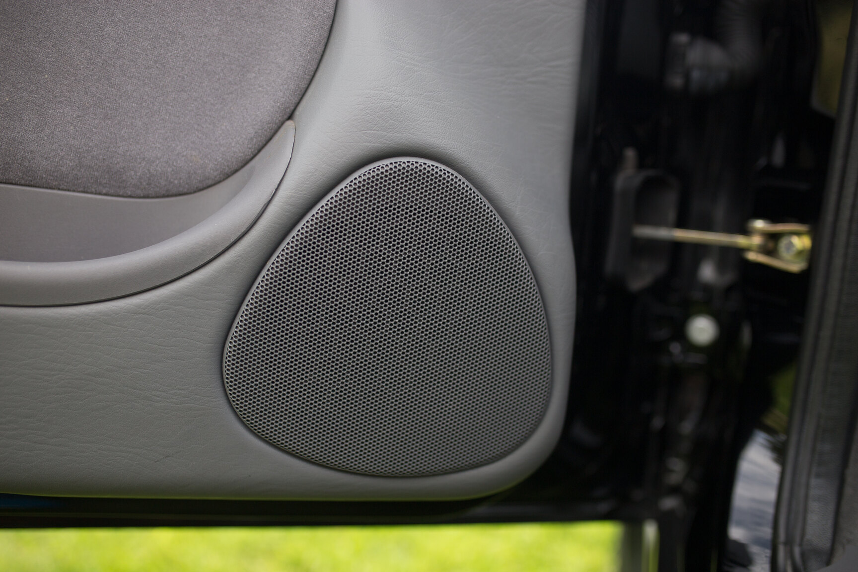 Interior image of 1998 Saab 9-3 SE 2.0T Convertible