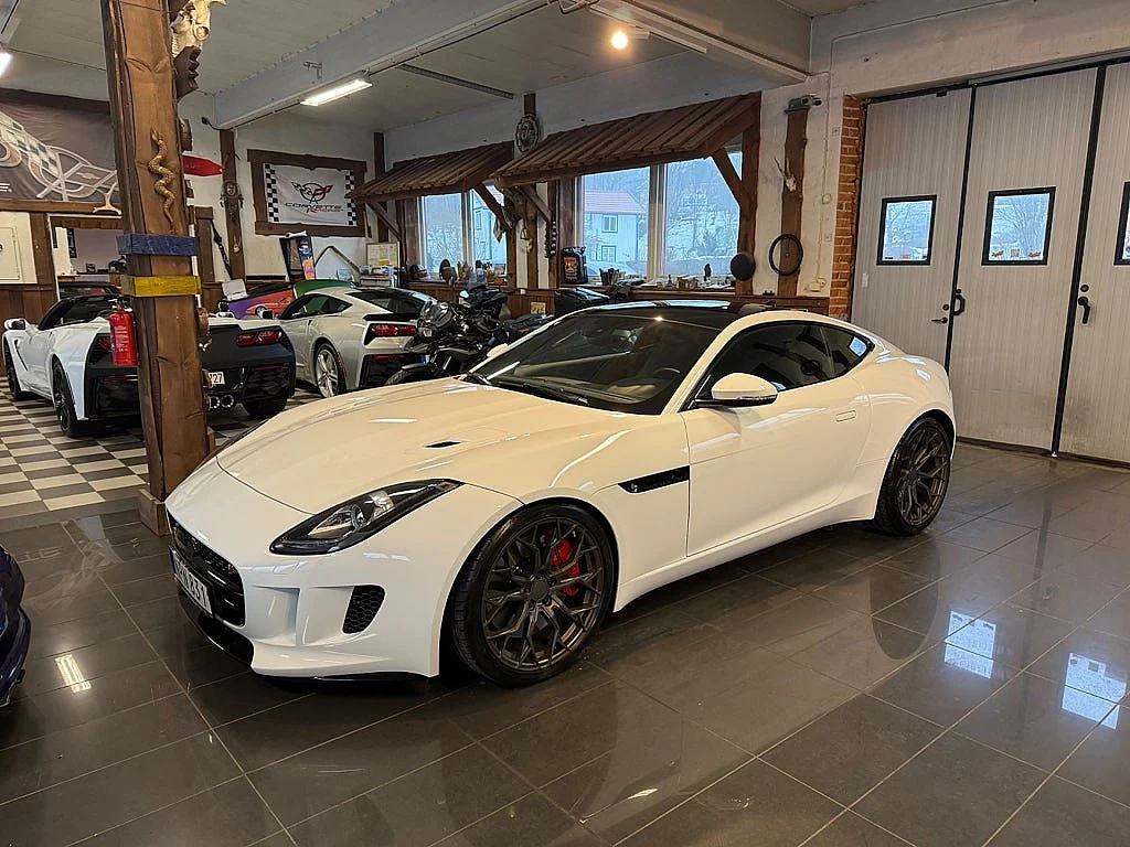 Image of 2016 Jaguar F-Type (3)