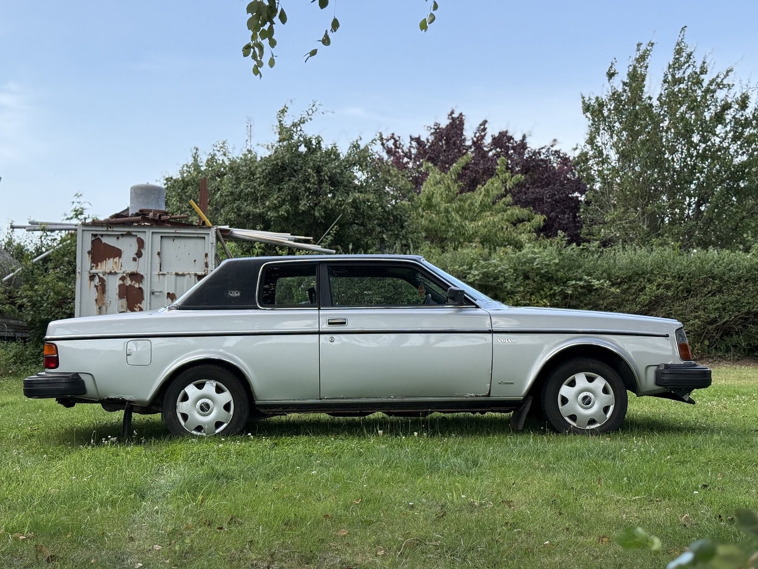 Exteriörbild på 1979 Volvo 262 C 2.8 V6 Automatisk