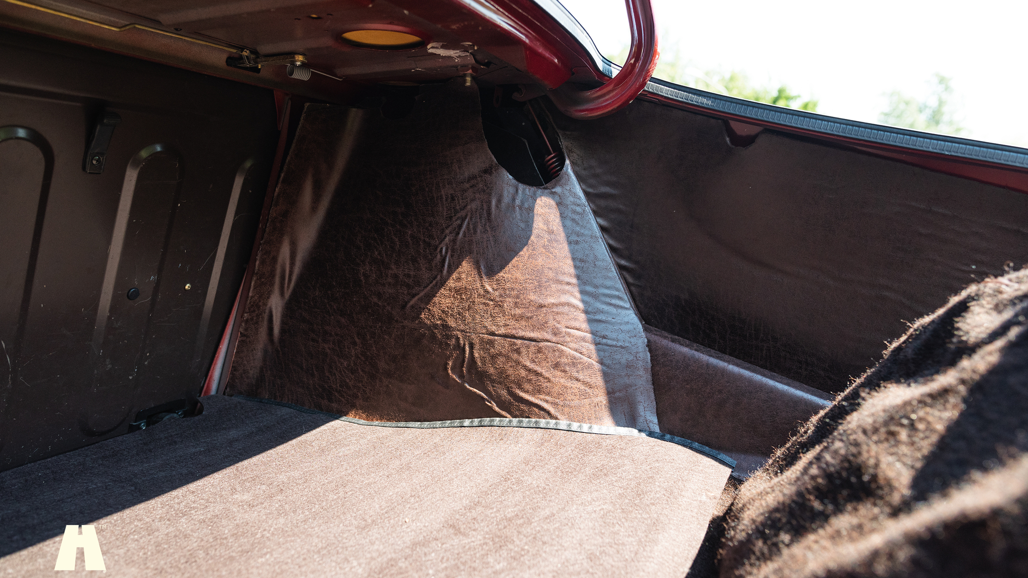 Interior image of 1980 Saab 99 Turbo unikum